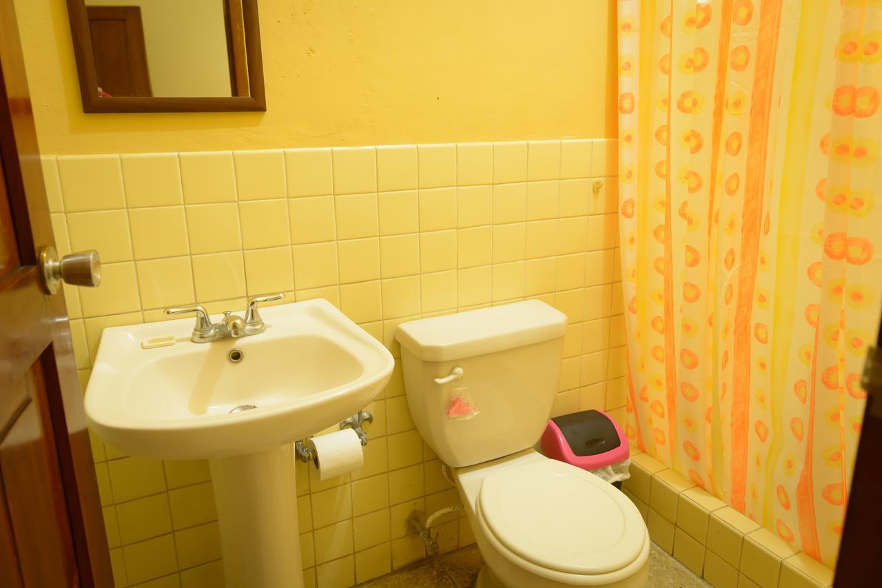 Hostal Fachente León Εξωτερικό φωτογραφία
