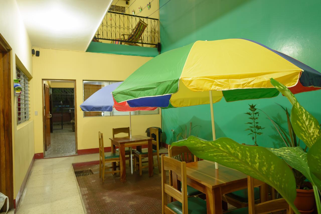Hostal Fachente León Εξωτερικό φωτογραφία